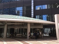 ここがアイランドタワーの入口です。