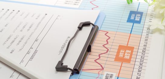 妊娠初期症状はいつから？週数別の変化や適切な受診時期、注意点について